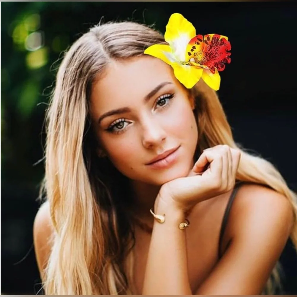 NWT Set of 7 flower hair clips -All seven for one price. Wholesale Barrette hair